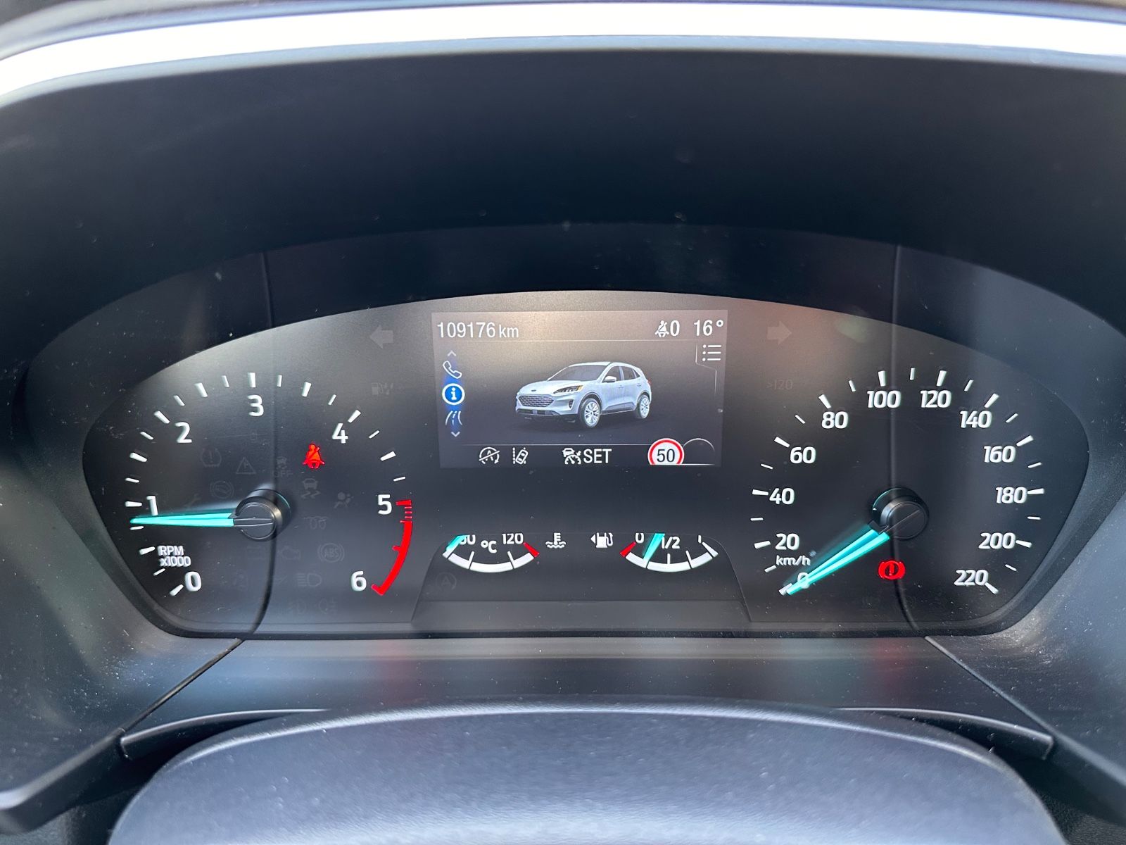 Fahrzeugabbildung Ford Kuga 2.0 EcoBlue Titanium X AHK/Navi/ACC/eHeck