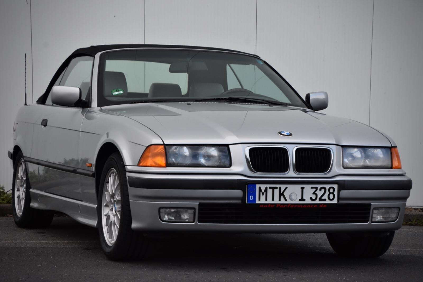 BMW 328i Cabrio NEUWAGEN Original 5000 km!!!