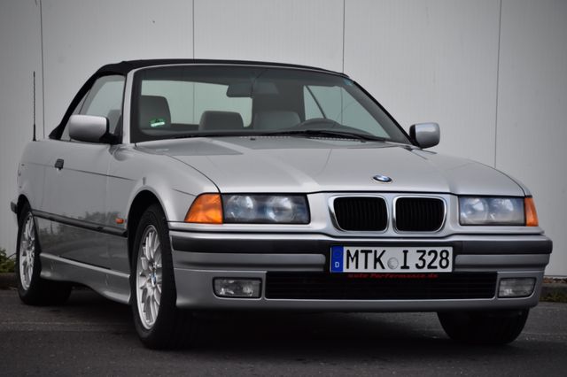 BMW 328i Cabrio NEUWAGEN Original 5000 km!!!