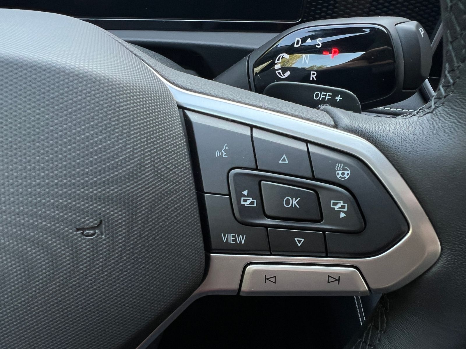 Fahrzeugabbildung Volkswagen Tiguan GOAL 1.5 eTSI DSG *Garantie, AHK, ACC, LE