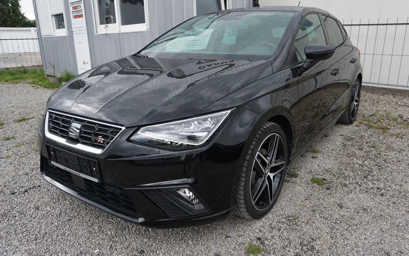Fahrzeugabbildung SEAT Ibiza FR, Full Link, LED, PDC, Touch, SHZ, Sport