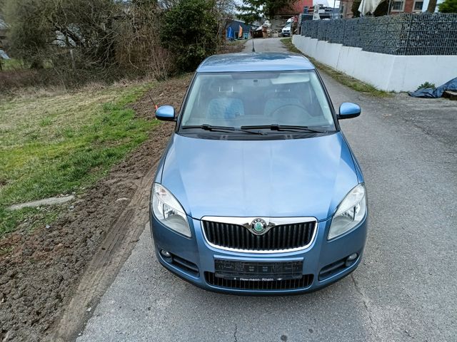 Skoda Fabia 1.4l TDI DPF Klima AHK Tempomat Scheckheft