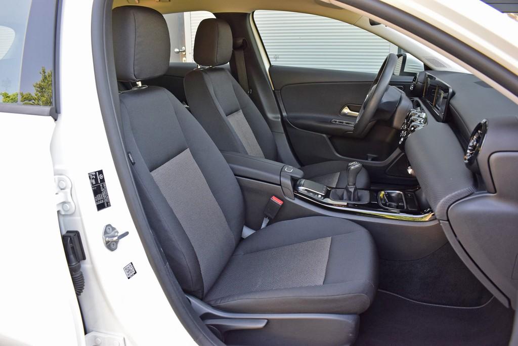 Mercedes-Benz A-Class d 6-Gang *AHK*RüKam*Navi*Tempomat*, миниатюра 5