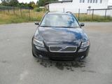 Volvo V50 Kombi 2.4 Momentum - gebrauchte Volvo V50 aus dem Jahr 2005