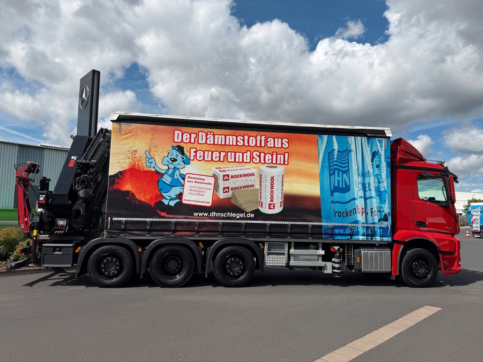 Fahrzeugabbildung Mercedes-Benz Actros 3645 8x2/6 Hiab 358 E-5 Jib 70X-3 Hubdach