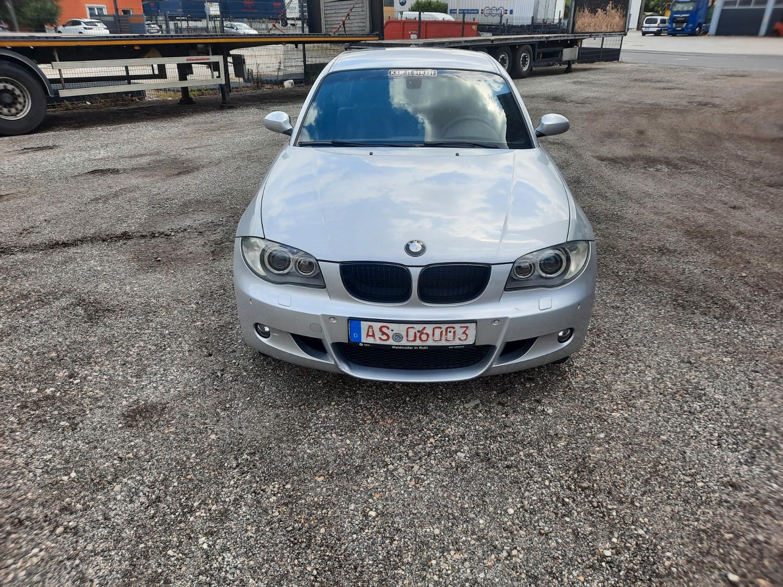 BMW 120i M Paket/Tüv Neu/Xenon/PDC