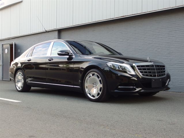 MERCEDES-BENZ S500 Maybach Limousine (Schwarz/Schwarz)
