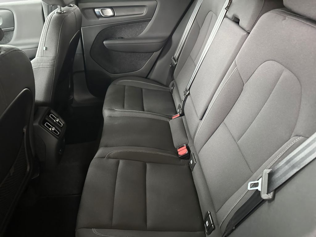 VOLVO XC40 Recharge 69 kWh Single Motor Core VOLVO XC40 Recharge 69 kWh Single Motor Core