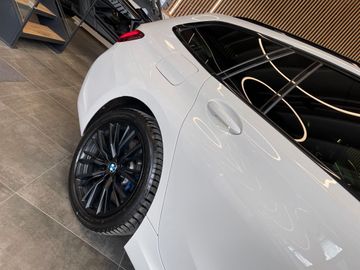 BMW M340 d xDrive *1.HAND*19%MWST*LED*AHK*ACC*DAB*