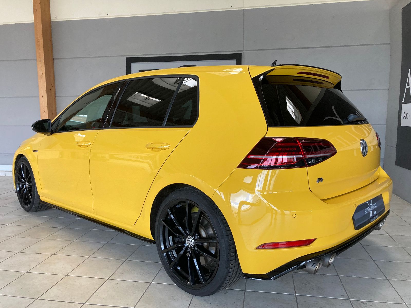 Volkswagen Golf VII R 4Motion Akrapovic Navi R-Performance foto 4