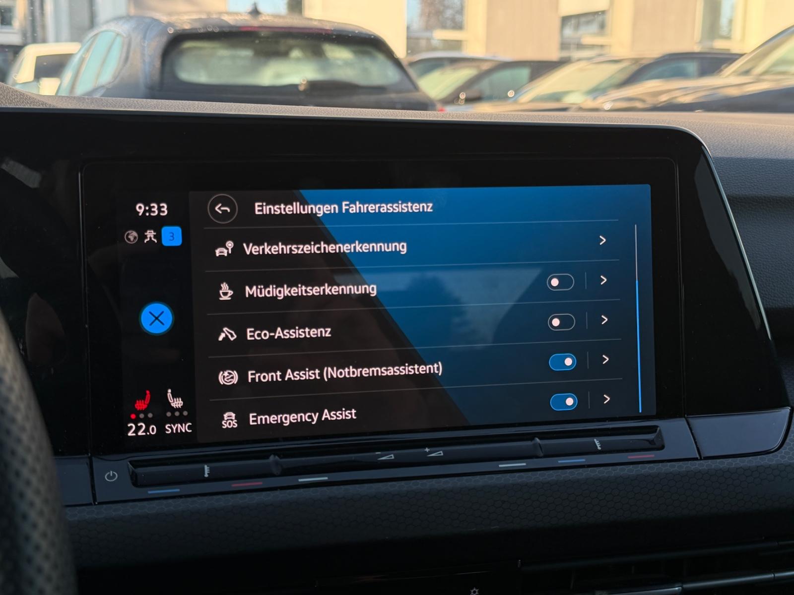 Volkswagen Golf 8 GTD Lim. Pano* 19 Zoll*, миниатюра 25