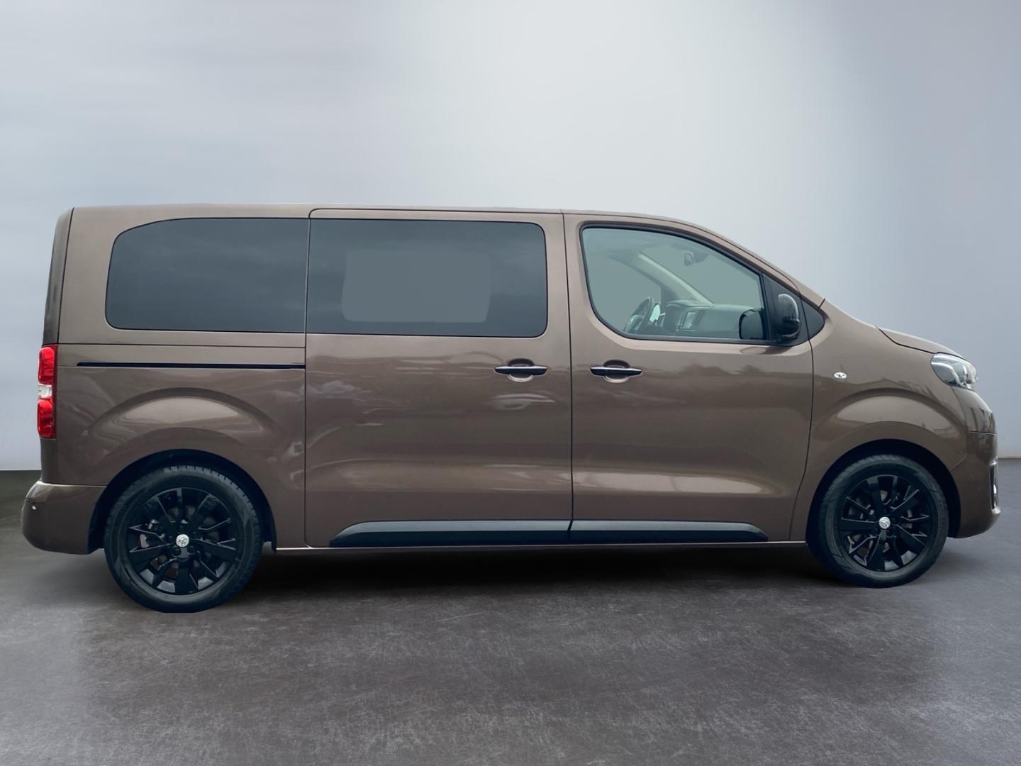 Toyota Proace Verso L1 Executive *Bi-Xenon*PDC*Massage*