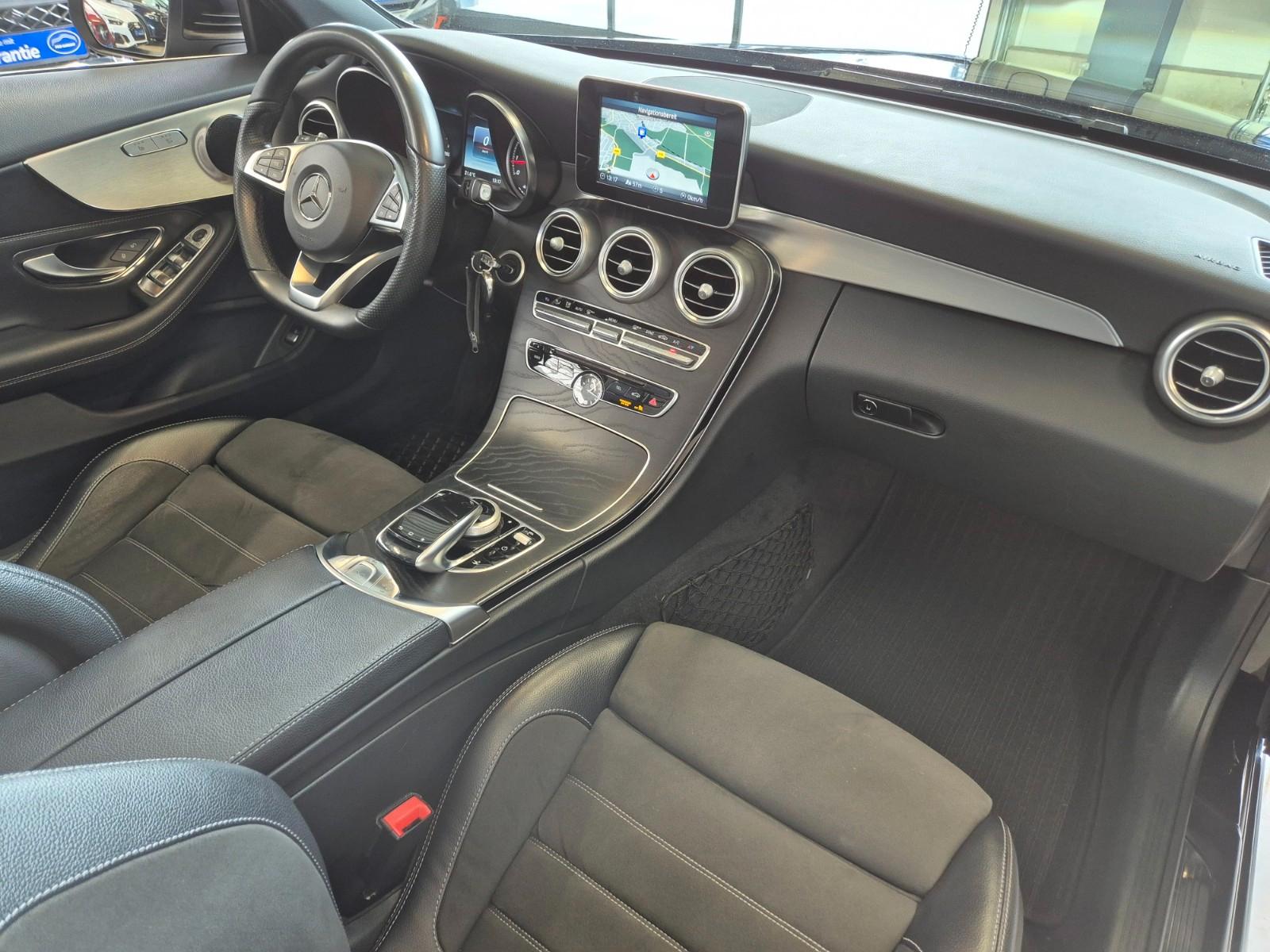 Mercedes-Benz C 180 CABRIO AMG LINE NAVI LED SHZ 360CAM DISTRO