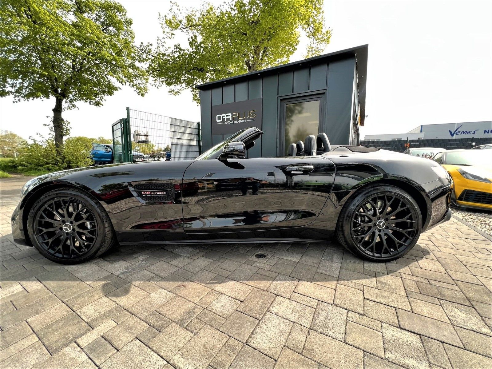 Fahrzeugabbildung Mercedes-Benz AMG GT Roadster Night Edition PERFORMANCE Carbon