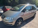 Volkswagen Sharan Comfortline///mit GASANLAGA/// - Volkswagen Sharan in Bochum