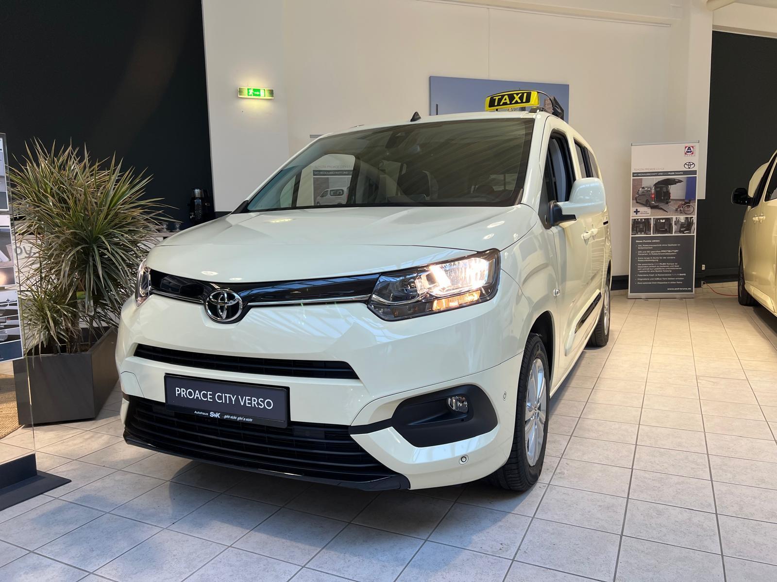 Toyota PROACE CITY Verso EV Team D L2 7Sitzer Team D