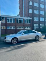 Mercedes-Benz MERCEDES S KLASSE 320 CDI NIGHTPAKET/VOLL/... - Mercedes-Benz E 320 aus 2009