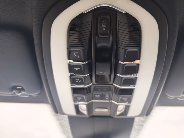 Porsche Cayenne  Pano SHZ Navi CarPlay Scheckheft 21 Zol