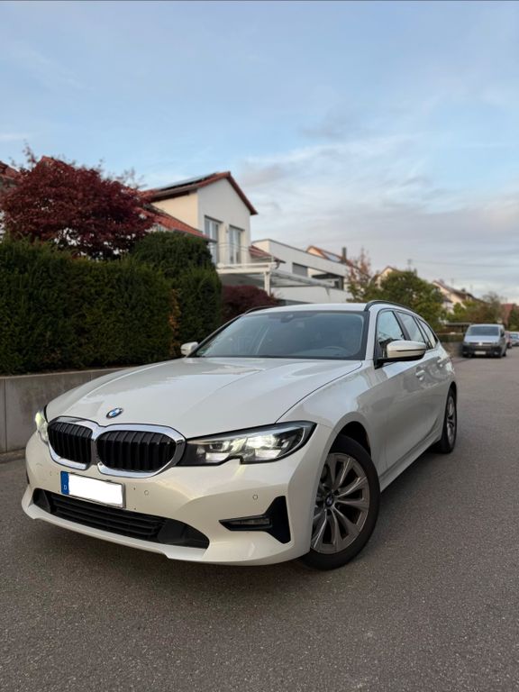 Image of BMW 320