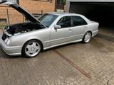 Mercedes-Benz Mercedes Benz W210 AMG Paket Top Zustand - Mercedes-Benz E-Klasse: W210