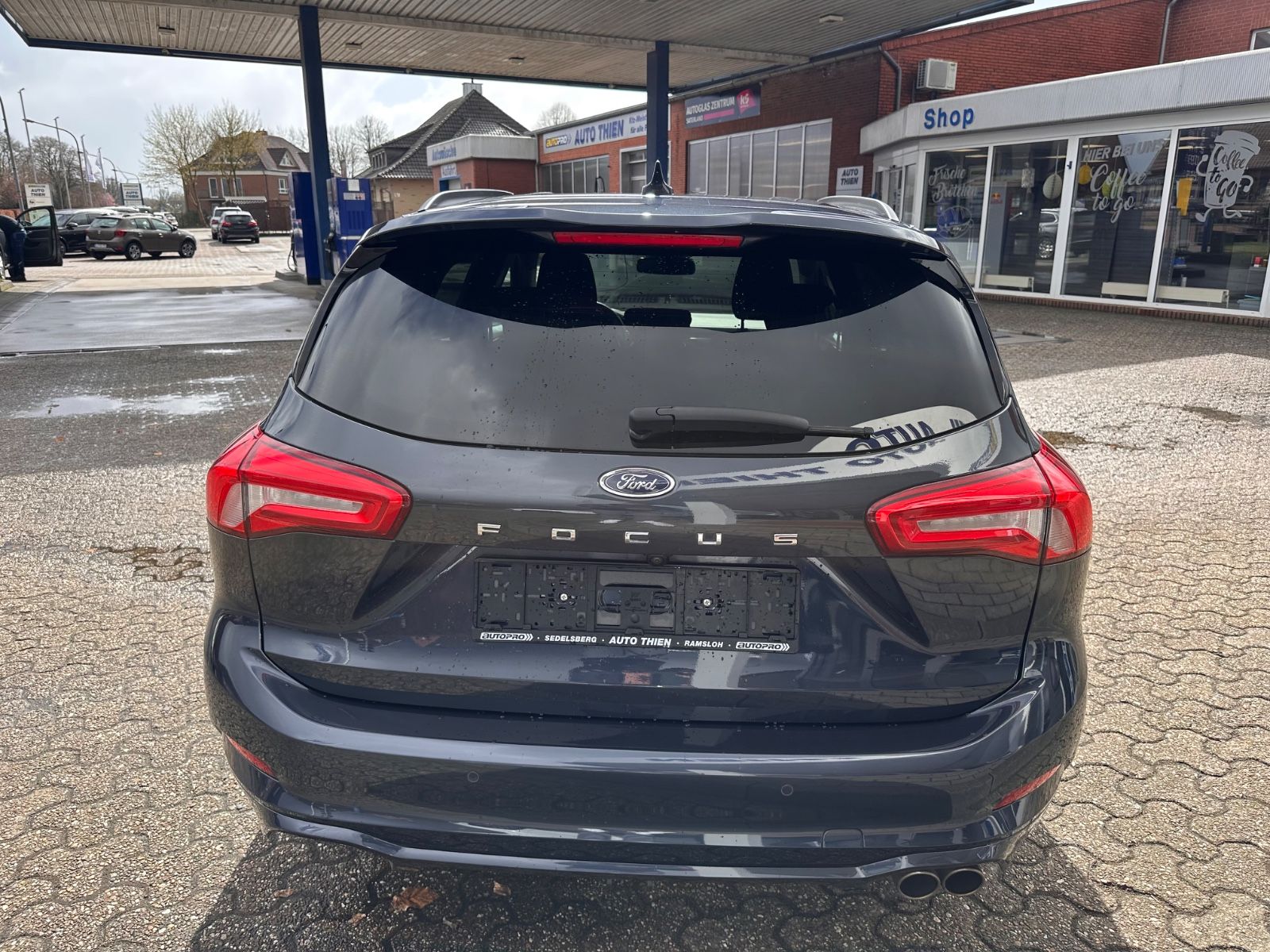 Fahrzeugabbildung Ford Focus Turnier ST-Line X 1.5 EB AHK/ACC/LED/Navi