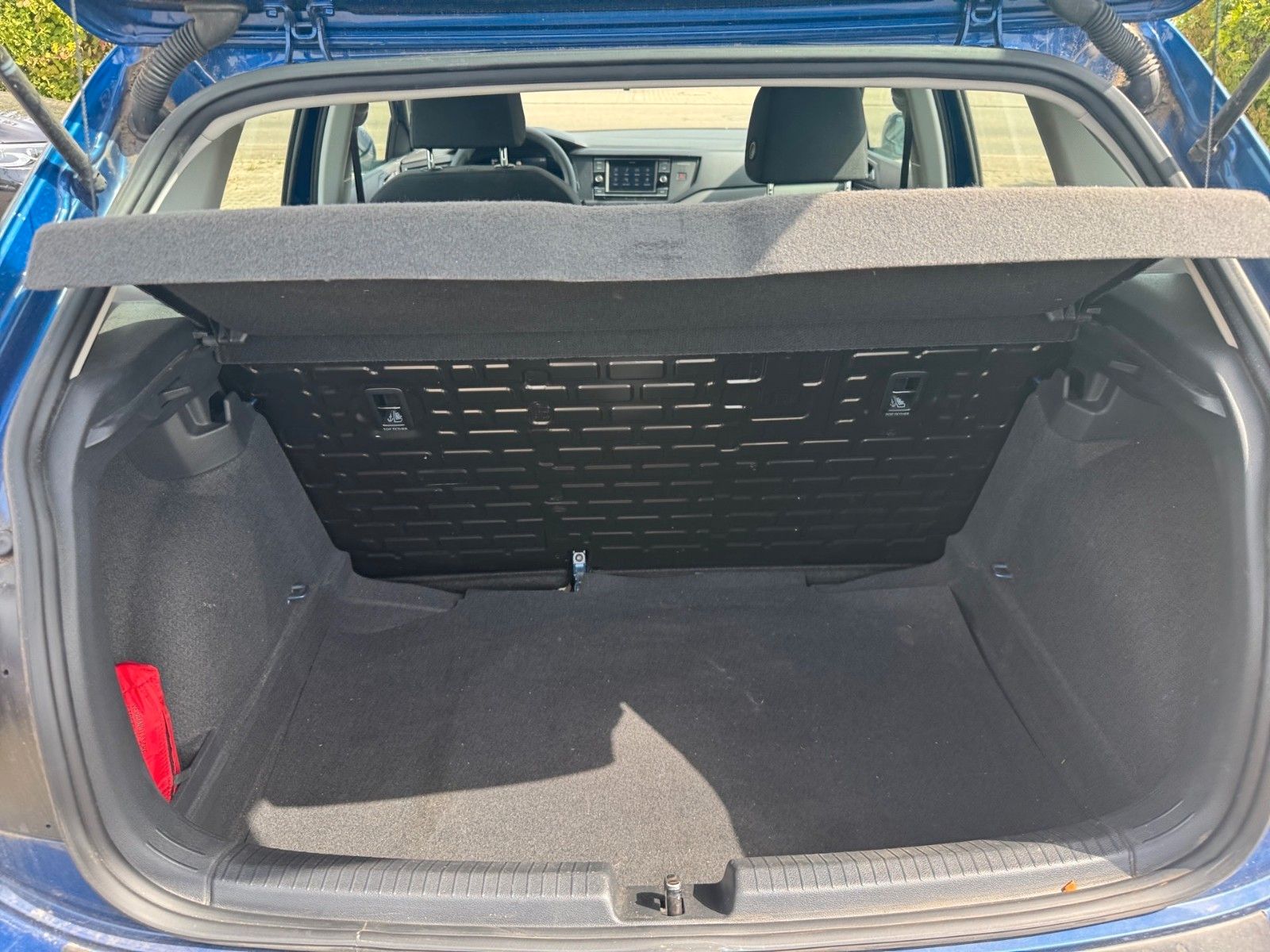 Fahrzeugabbildung Volkswagen Polo VI 1.0 MPI