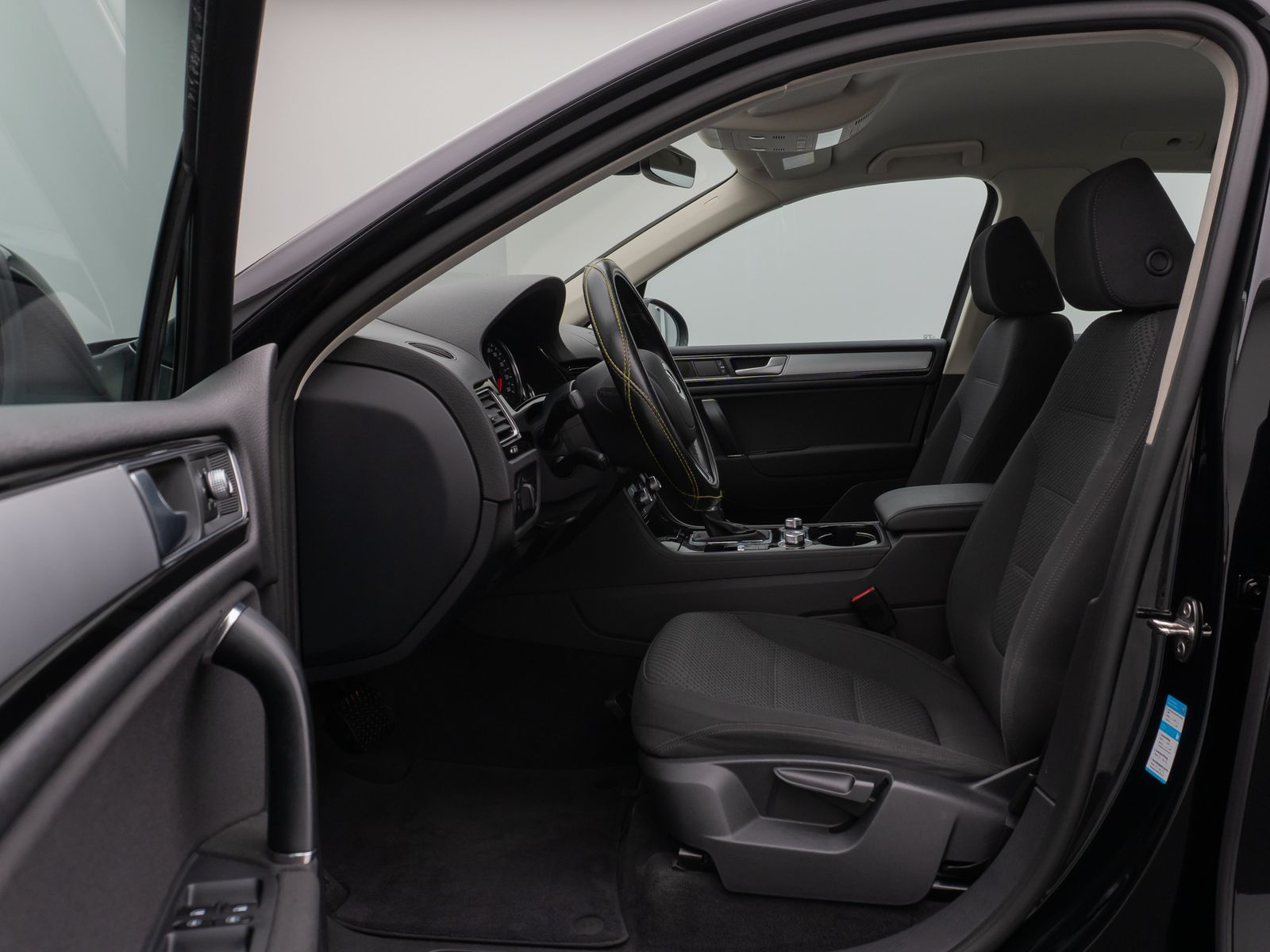 Fahrzeugabbildung Volkswagen Touareg 3.0 TDI V6 Terrain Tech 4Mot PDC BiXenon