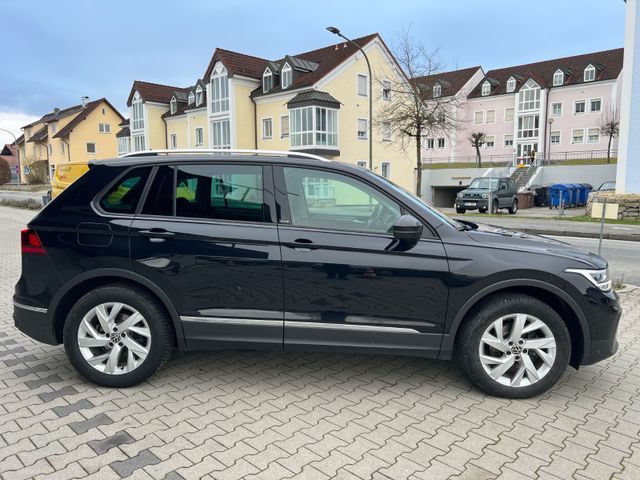 Volkswagen * * Tiguan Active 1.5 TSI 150PS LED Navi AHK * *