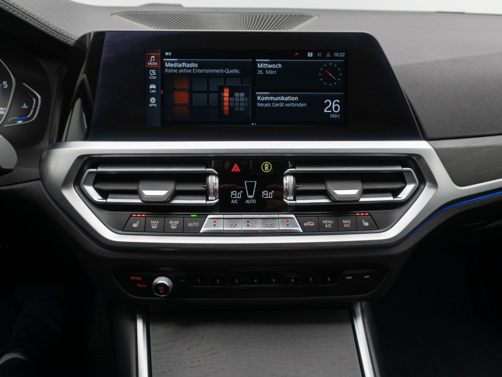 Fahrzeugabbildung BMW 320d Luxury Line DAB Leder Komfort HiFi Sport