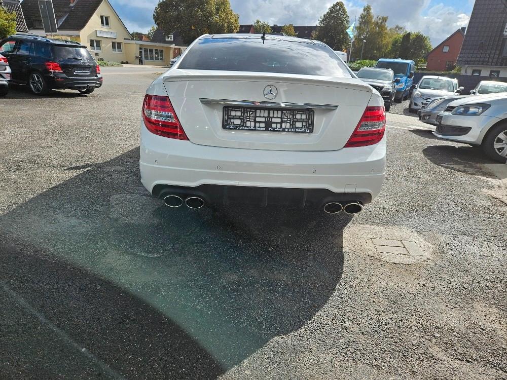 Mercedes-Benz C 180 Autom. AMG Line