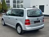 Volkswagen Touran 1,6 FSI 7 SITZER/HU NEU/VOLL VW SERVICE - Volkswagen Touran: Fsi