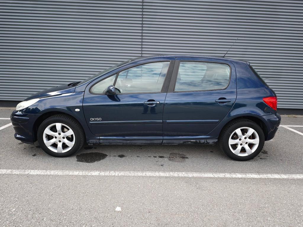 Peugeot 307 1.6HDI KLima Kompressor NEU Re...