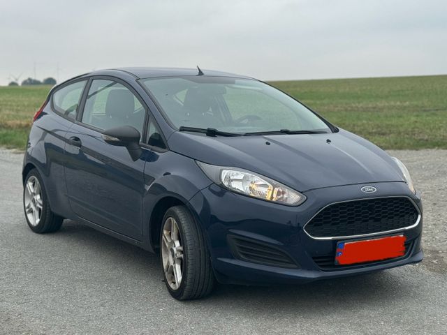 Ford Fiesta. 1.25l Tüv bis 2026 Februar