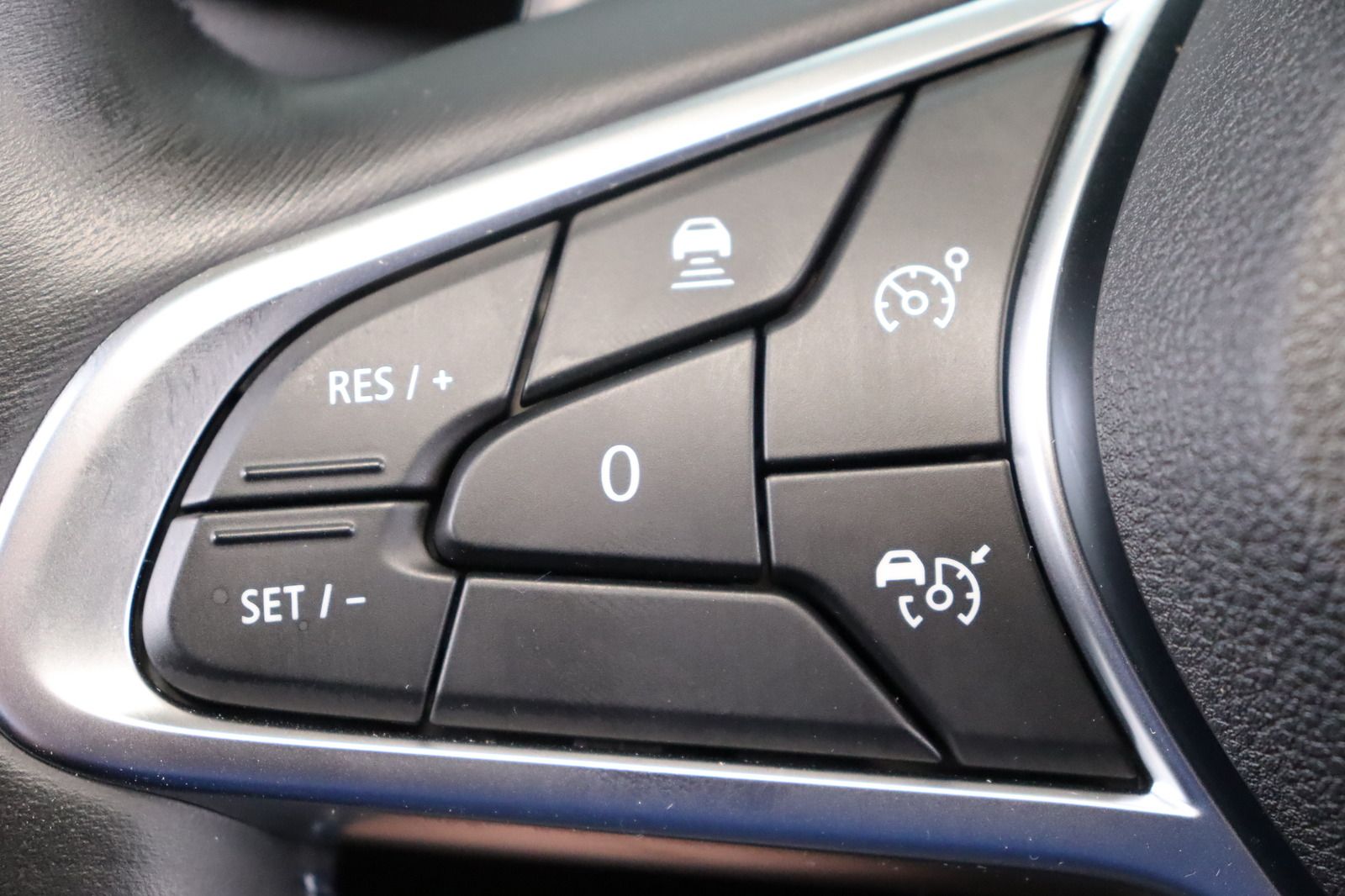 Fahrzeugabbildung Renault Arkana * LED * RFK * Lenkradhzg.