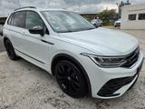 Volkswagen Tiguan R-Line 4Motion 2,0 TSI KEYLESS*PANO - Volkswagen Tiguan: Weiß