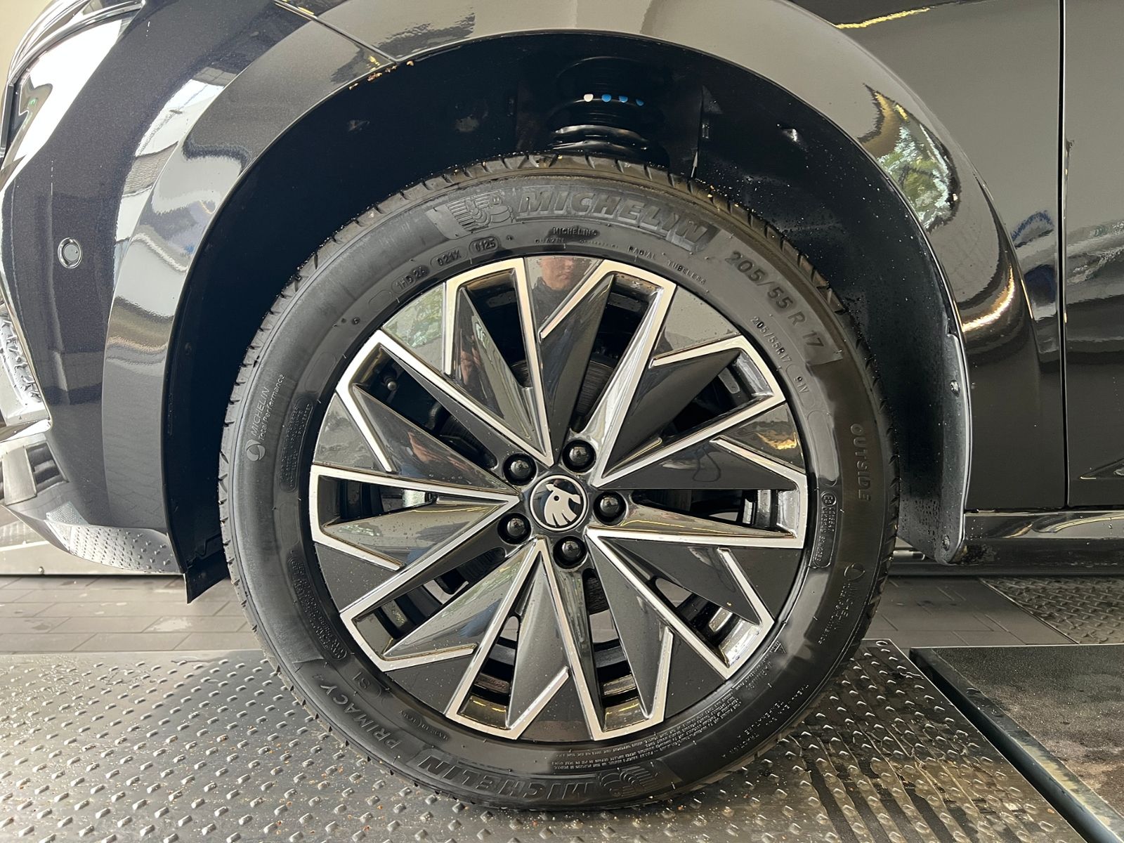 Fahrzeugabbildung SKODA Kamiq DRIVE 1,0 TSI DSG *Matrix LED, Smart Link,