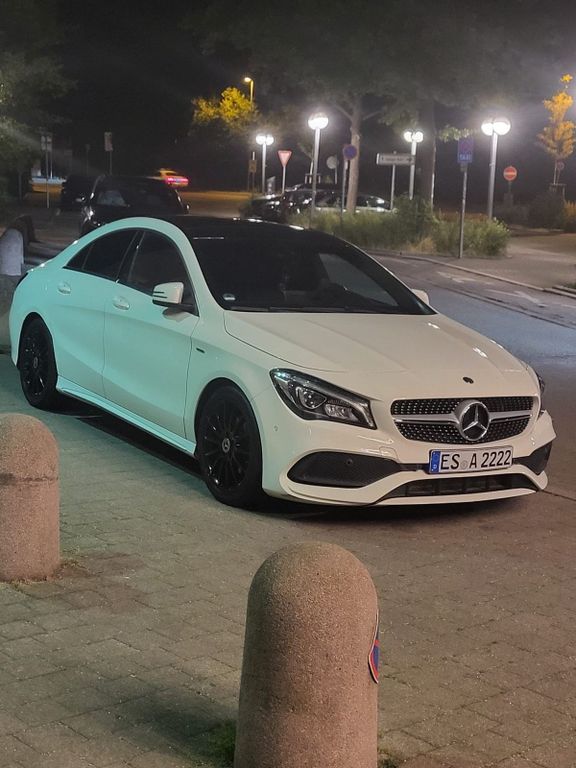 Image of Mercedes-Benz CLA 200