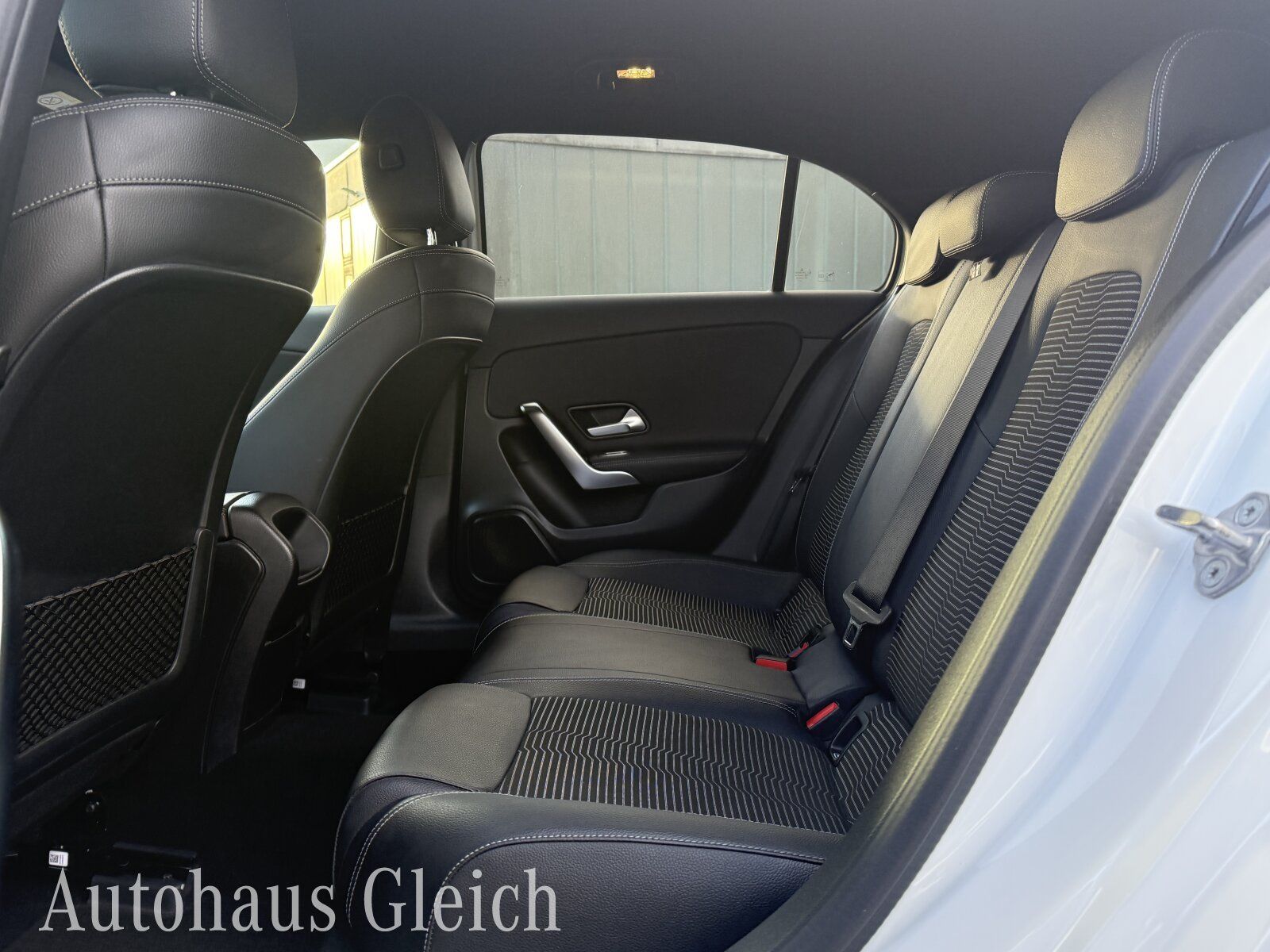 Fahrzeugabbildung Mercedes-Benz A 180 Progressive (EURO 6d-TEMP) Navi/Klima/LED