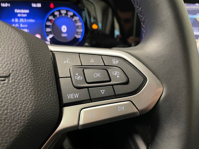 Golf VIII Variant Life 2.0 TDI NAVI ACC