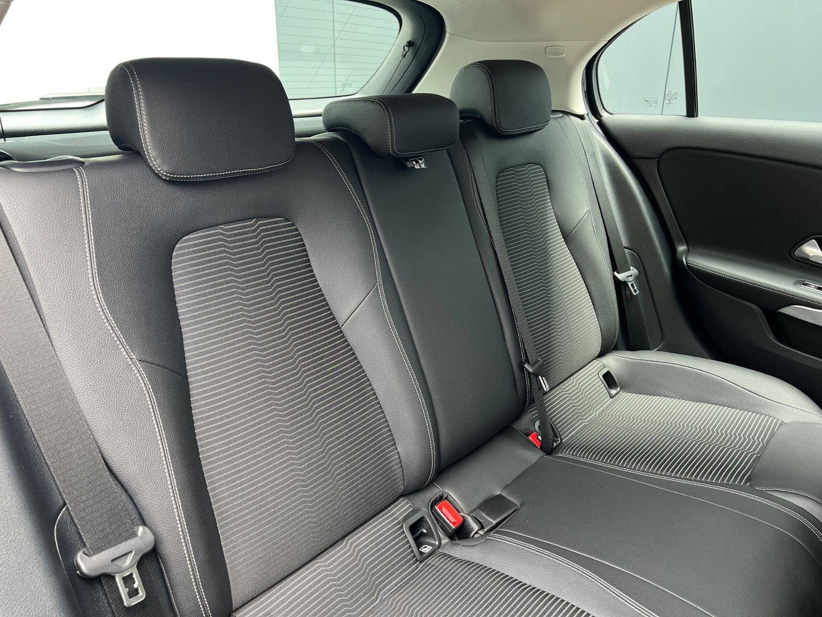 Fahrzeugabbildung Mercedes-Benz A 180 Progressive *LED, Kamera, 17'-LM-GJ*