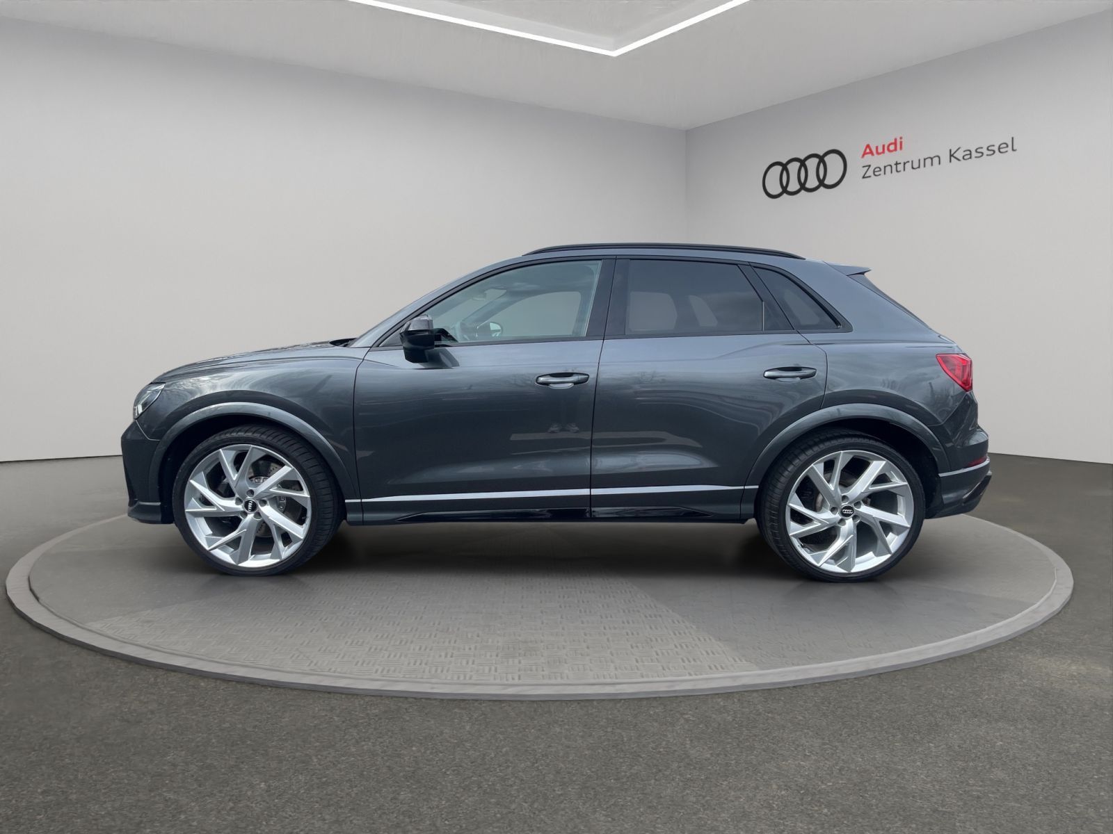 Audi RSQ3 - Bild 5