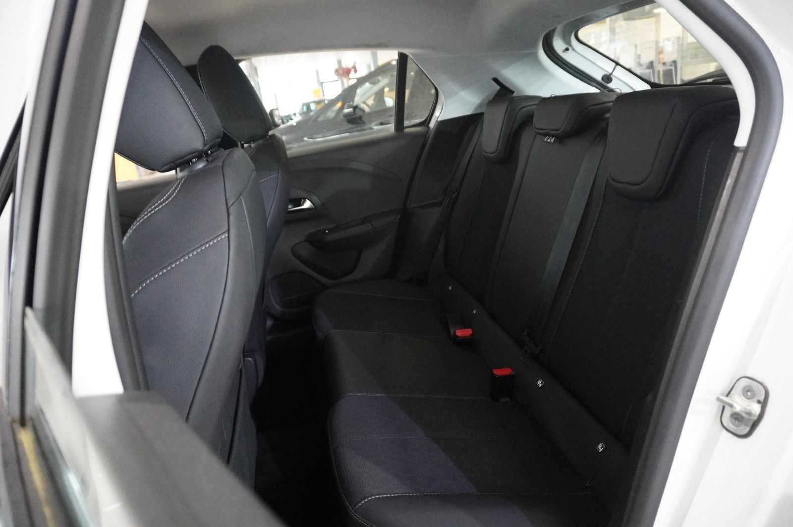 Fahrzeugabbildung Opel Corsa F 1.2T ELEGANCE NAVI/LED/KAMERA/SPORT/DAB+