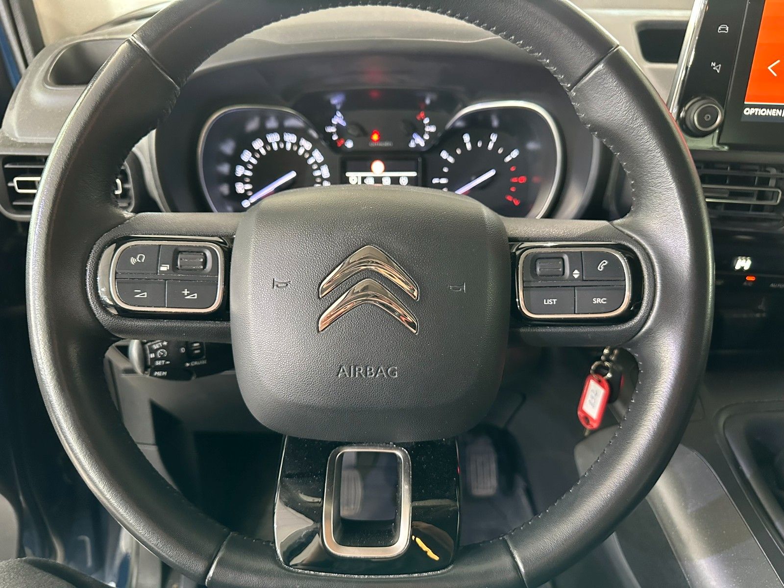 Fahrzeugabbildung Citroën Berlingo Shine M 1.2T NAVI/HEAD-UP/PDC+CAM/AHK