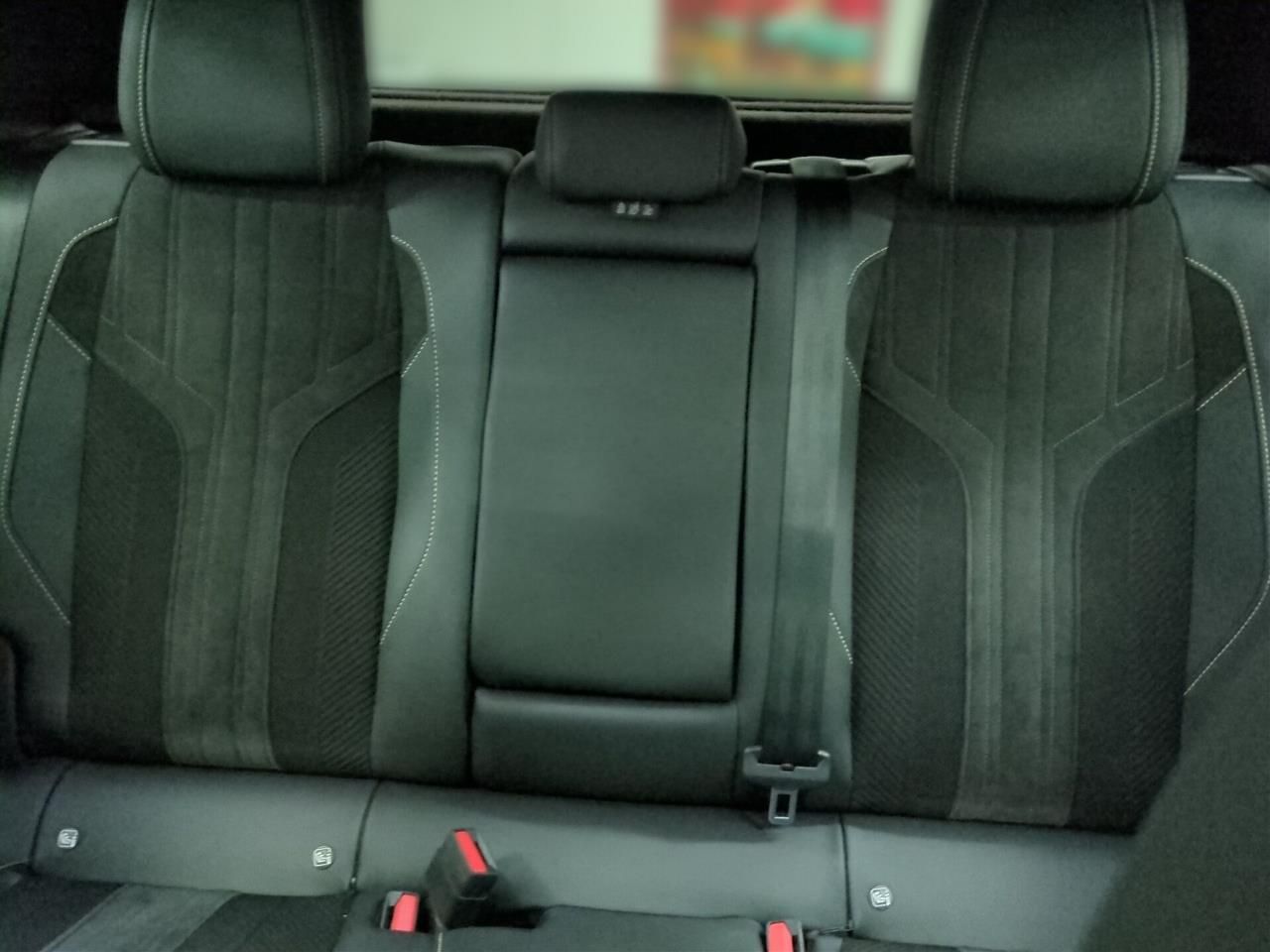 Fahrzeugabbildung Peugeot 408 GT PlugInHybrid 225 AT+Navigationssystem+Sou
