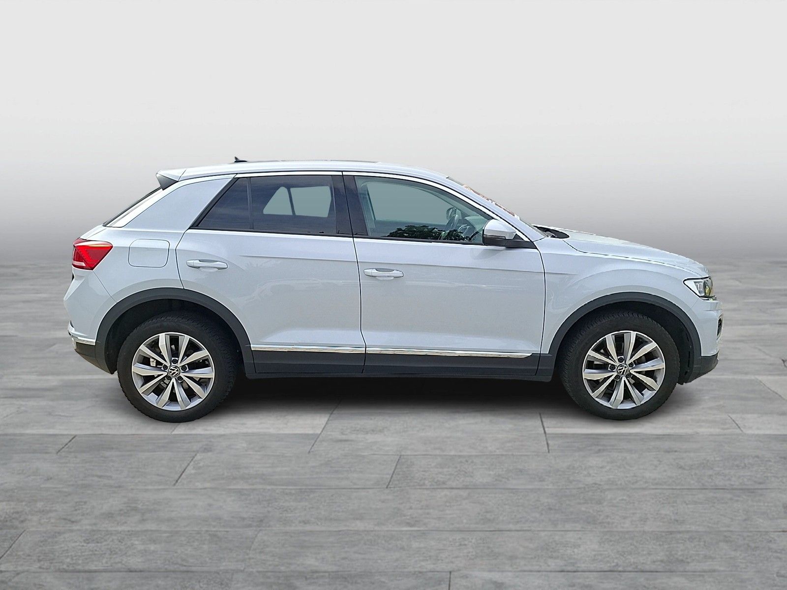 Fahrzeugabbildung Volkswagen T-Roc TSI Style LED AHK Navi ACC RFK SH