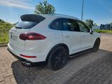 Porsche Cayenne S Burmester Chrono Pano Sitzbel.AHK Voll - Porsche Cayenne Gebrauchtwagen in Leipzig