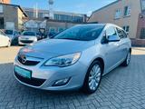 Opel Astra Sports Tourer 150 Jahre TPM Klima Garantie - Opel Astra mit Benzin-Antrieb: 150 Jahre