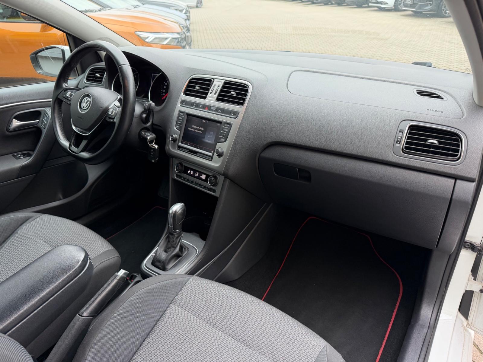 Volkswagen Polo V Highline AUTOMATIK/NAVI/LEDER/SHZ/KLIMAA
