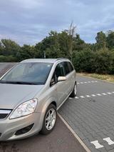 Opel Zafira B 1.9 CDTI (120 PS) mit Austauschmotor !! - Opel Zafira aus 2006 mit Diesel-Antrieb