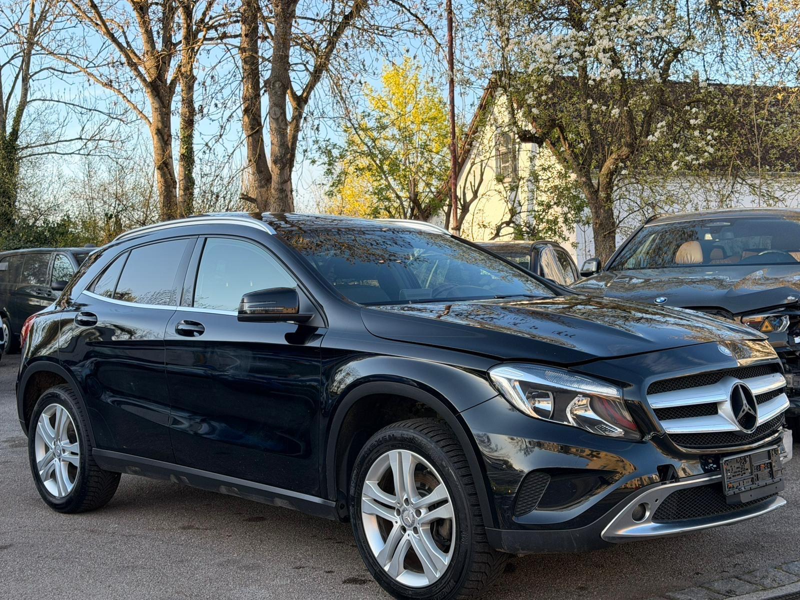 Mercedes-Benz GLA 250 Benzin Automat Panorama Tempomat